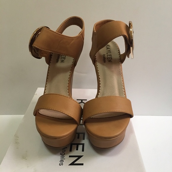 Tan Wedges - Picture 2 of 3