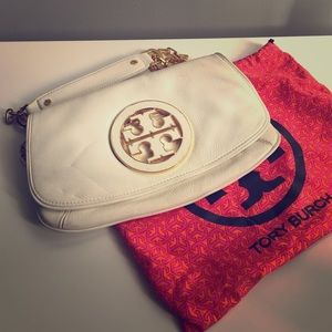 Tory burch clutch chain strap! Great for holidays!