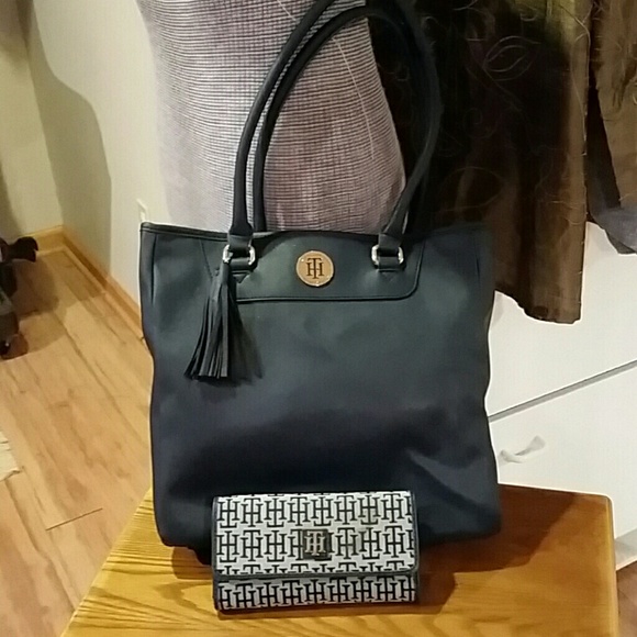 Tommy Hilfiger Navy Blue Bag