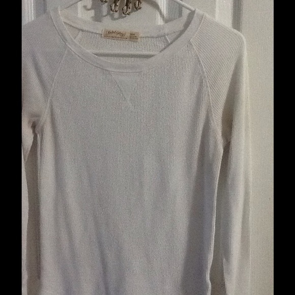 Two blouses - Picture 2 of 4