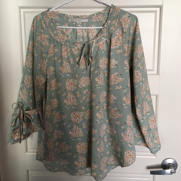 LC Lauren Conrad Tops - Pretty floral blouse. Worn once!