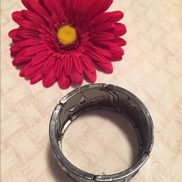 Thick stretch bracelet - Picture 2 of 2