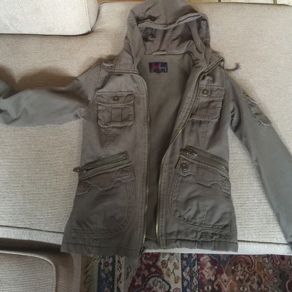 Green pocket jacket