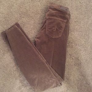 AG Stevie slim straight cords sz 26
