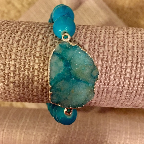 Blue Agate Stone & Blue Bead Bracelet