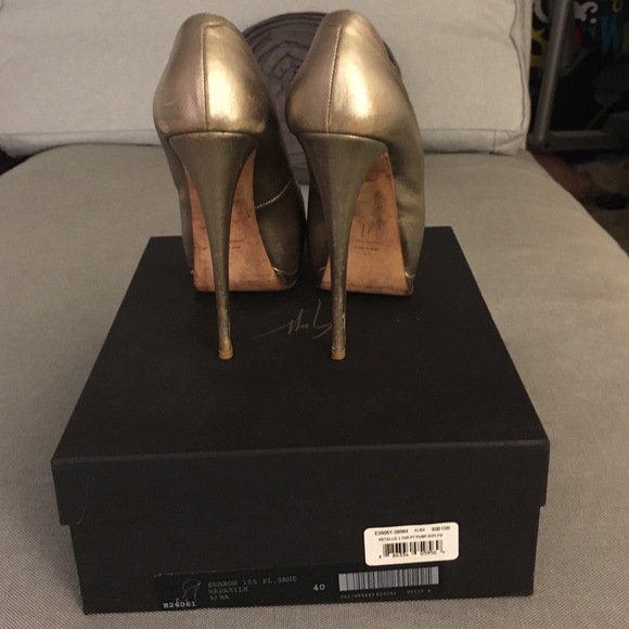 Giuseppe Zanotti Metallic Platform Pump - Picture 2 of 4