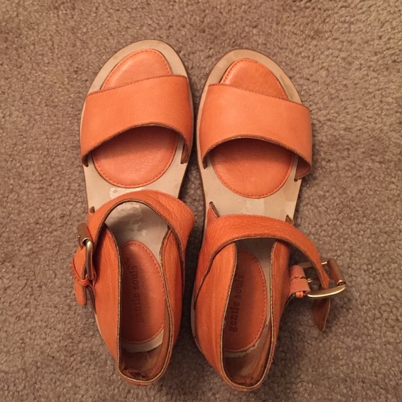 Gentle Souls Up and Away Sandal. Size 9