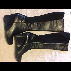 Micheal Kors boots. Black Leather/elastic