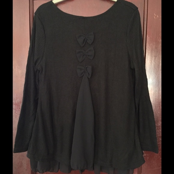 FLIRTY SWEATER TUNIC XL XXL BACK BOW DETAIL