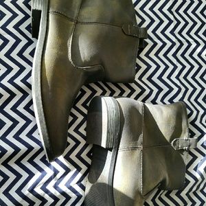 Never worn short boots