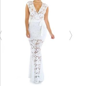 White lace mermaid maxi