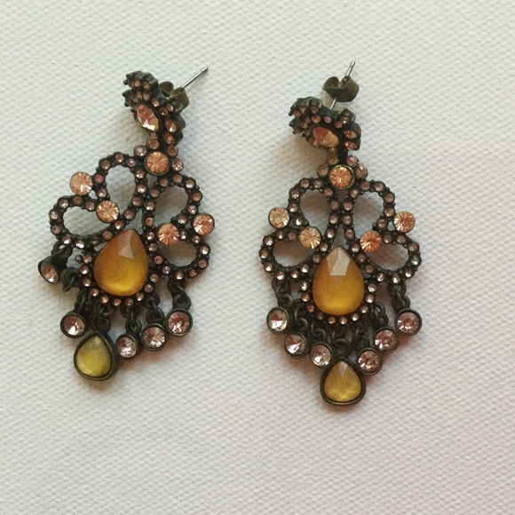 CLOSET CLOSING! Free w purchase! Vintage style