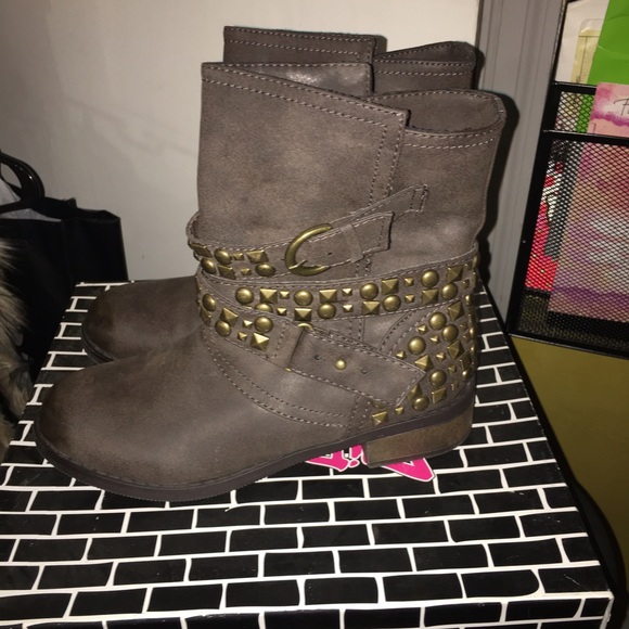 Dirty Laundry boots