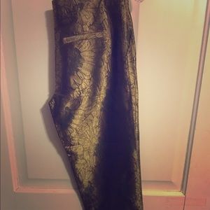 Elevenses Anthropologie fancy pants in gold 🍃!