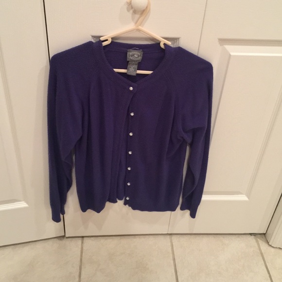 Sweater - Picture 1 of 1