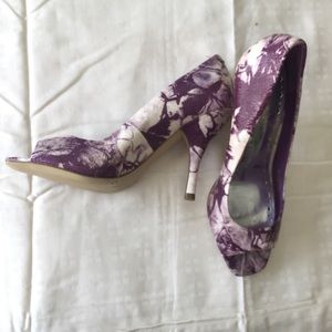 Bcbgirls Ariel mulberry pearl patent heel