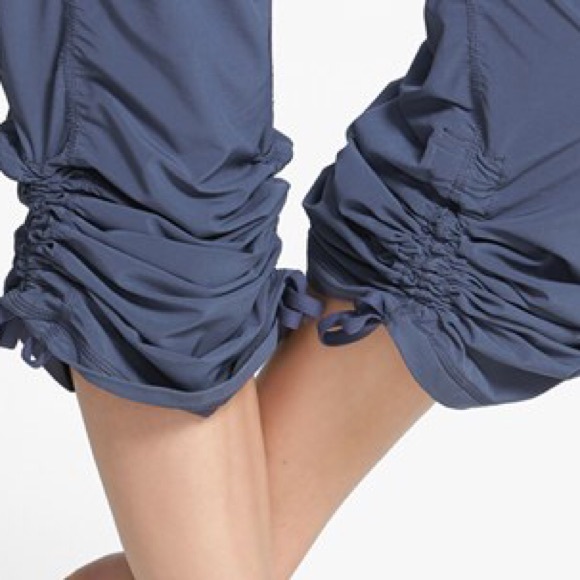 Reduced Zella Move It pants