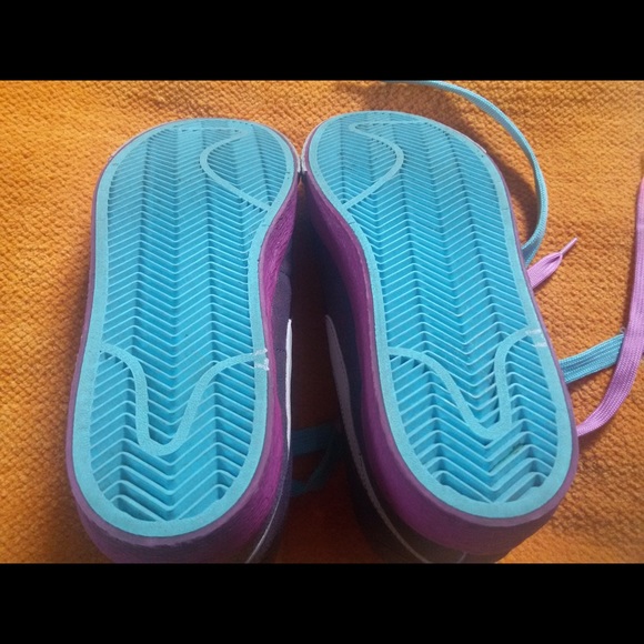 Nike/casual shoe - Picture 4 of 4