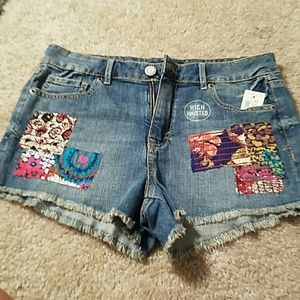 High waisted shorty printed shorts