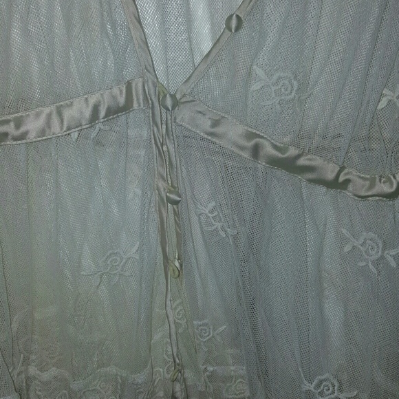 FOND LACE TOP - Picture 3 of 4
