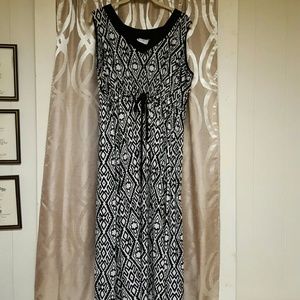 2 items 30% off bundles-Black & White Maxi