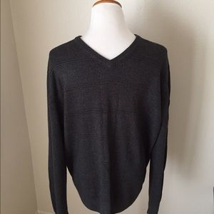 Dockers Black and Grey V-neck sweater. XL