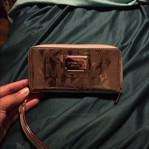 Michael Kors Tech Wristlet