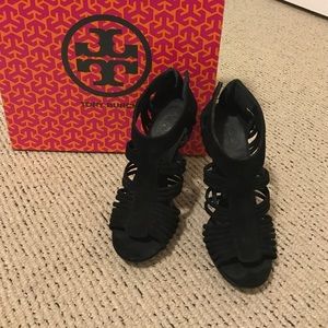 Sexy Tory Burch suede sandals