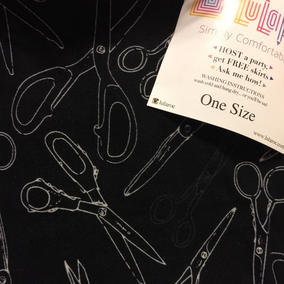 LulaRoe OS Scissor Leggings