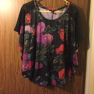 NWOT H & M Floral print blouse some lace details
