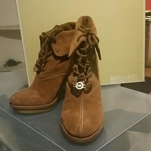 Ankle boots