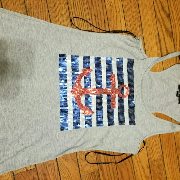 Tank top - Picture 1 of 1