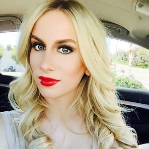 Meet your Posher, Taryn