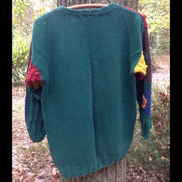 Vintage 80s/90s colorful embroidered sweater - Picture 2 of 3