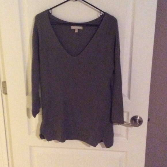 Three quarter length sweater