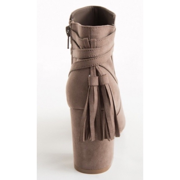 ✨HOST PICK✨ Vegan Suede Ankle Bootie - Picture 2 of 5