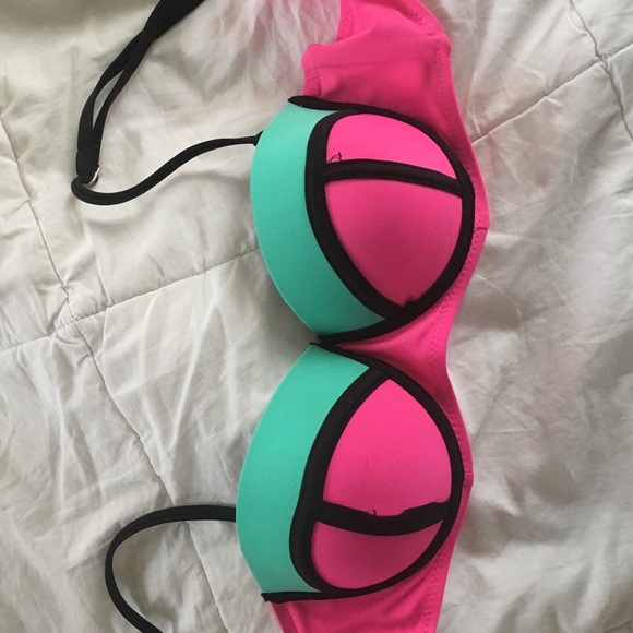 Ree Bees Swimwear bikini top