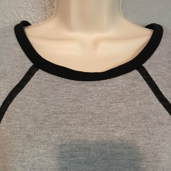 🎉HP 11/24/16🎉Black & Gray Diamond Design Top! 🎉 - Picture 2 of 3