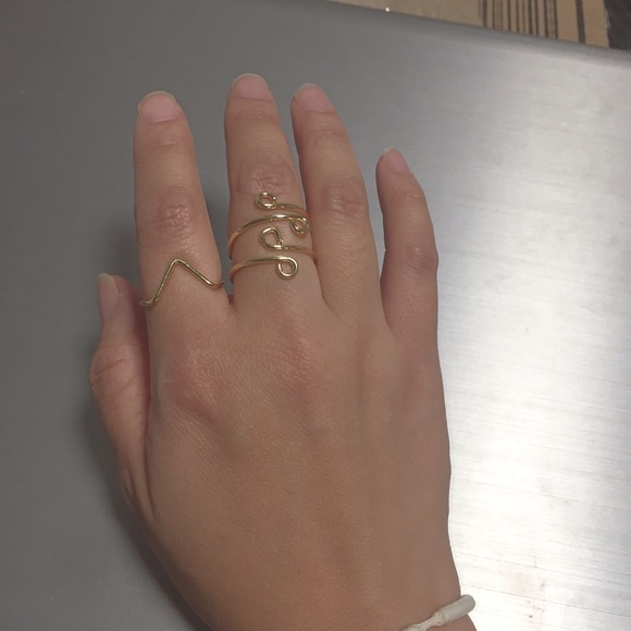 Adjustable double sided gold ring - Picture 2 of 3