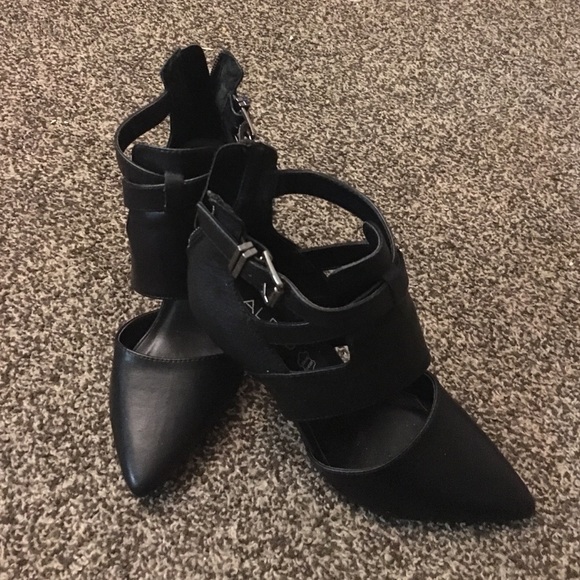 EUC Black Aldo Pumps sz 7 - Picture 1 of 4