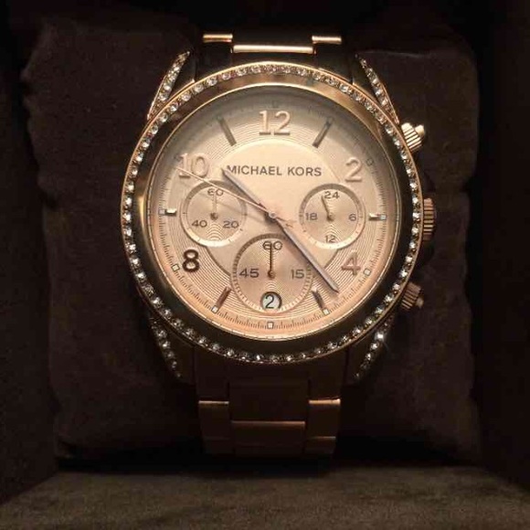 Michael kors rose gold chronograph