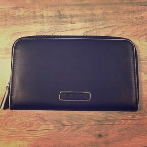 Vera Bradley Black leather accordion wallet