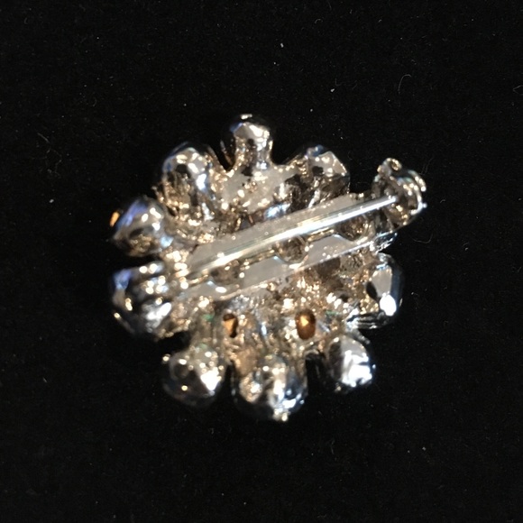 Silver Rhinestone Brooch - Picture 2 of 3