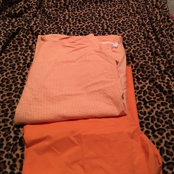 Scrub set in  EUC