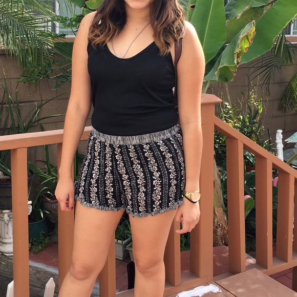 Printed lightweight shorts