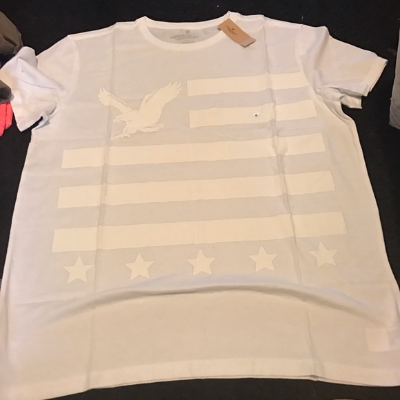 💙1 left💙 AE graphic tee - Picture 2 of 3