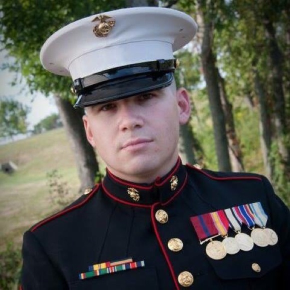 Meet your Posher, Dennis - Picture 3 of 4