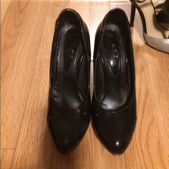 Black with a touch of bronze classy high heels - Picture 3 of 3