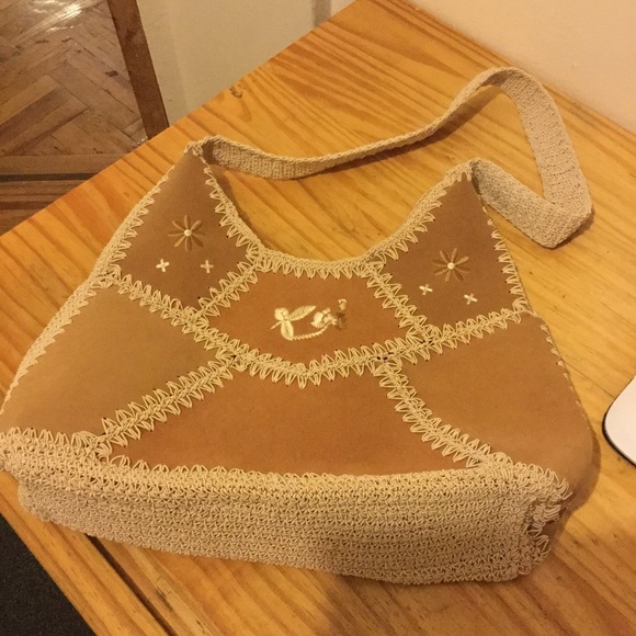 SALE! 🚨 🌸NEW! Tan Stitched Purse🌸