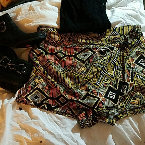 Aztec print skort - Picture 3 of 3